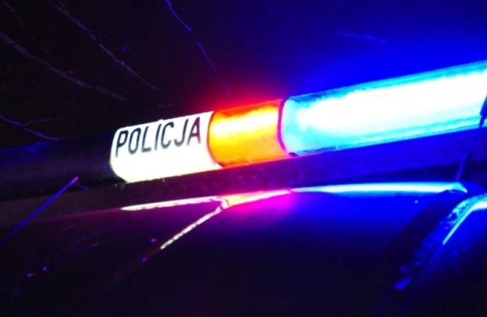 {Olsztyńscy policjanci zatrzymali mężczyznę, który po zmroku szedł bez odblasków – za to pod wyraźnym wpływem alkoholu.}